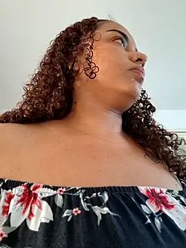 curly_girl_31 webcam