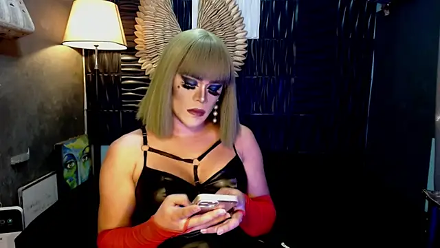 UrtopshemalegoddessAliyah webcam