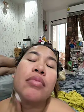 Ponthip webcam