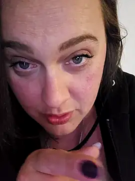 blondibaby (G milf) - Analplug