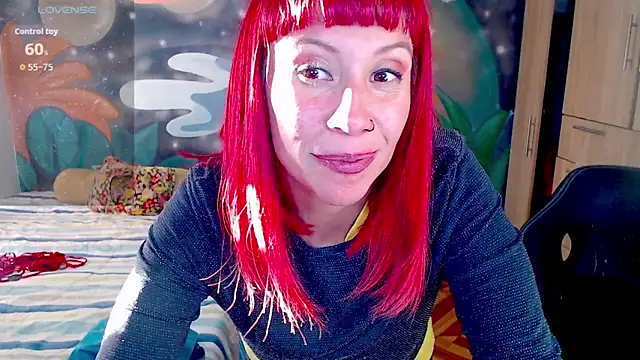 eimy_lorens (F milf) - slap and finguer rub my ass