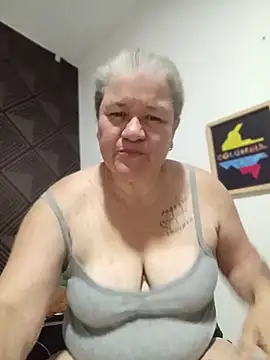 CheekySnowQueen_69 webcam