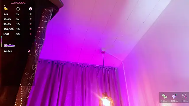 katha_Crawford webcam