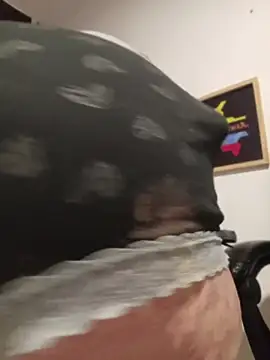 CheekySnowQueen_69 webcam