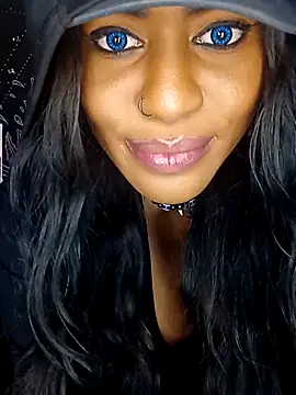 AmazonianMistress webcam