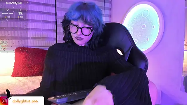 ghosty_doll (F teen) - mid plug in my ass