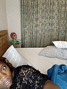 Bootylioustits webcam