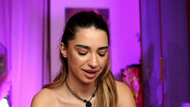italiangirl (F young) - Creamy & HOT Dildo Ride