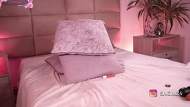 sara__gomez webcam
