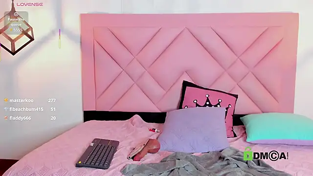 isa_cute_1 webcam