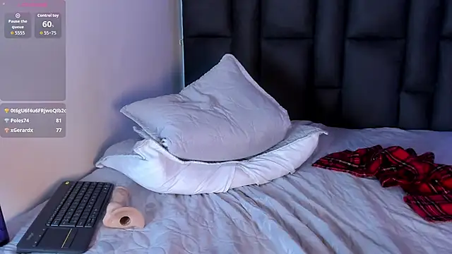 maddy__howard webcam