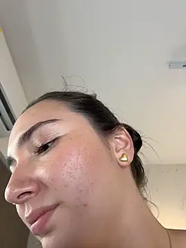 ava_blue (F young) - FUCK PUSSY + BIG SQUIRT IN TICKET SHOW