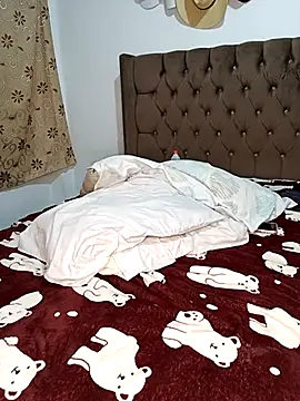 naughtygirlfriend18 webcam