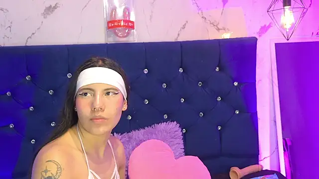 Dakotaa_Johnson webcam