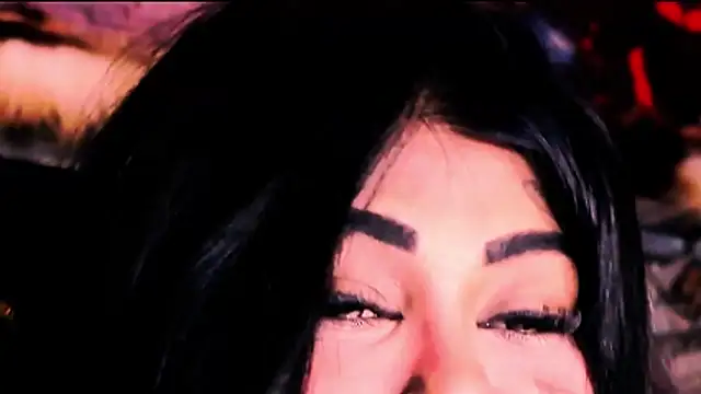 indian_dreamgirl webcam