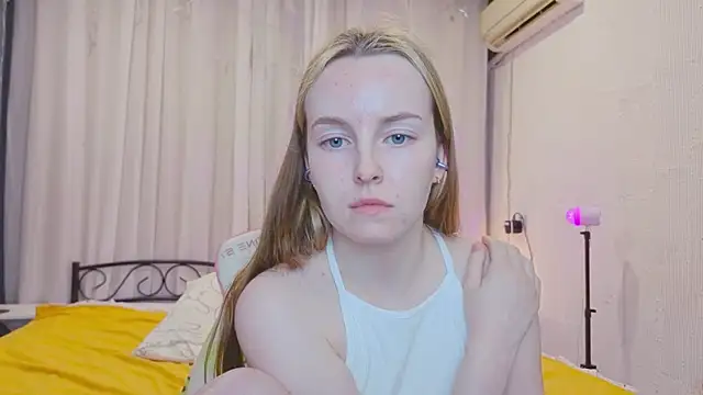 bae_cake_ webcam