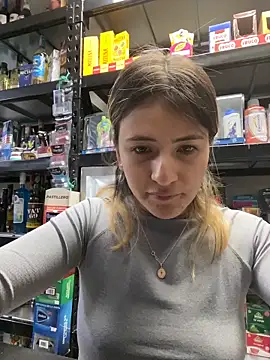 Andrea_19blonde webcam