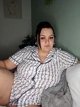 Saucy-Serenity webcam