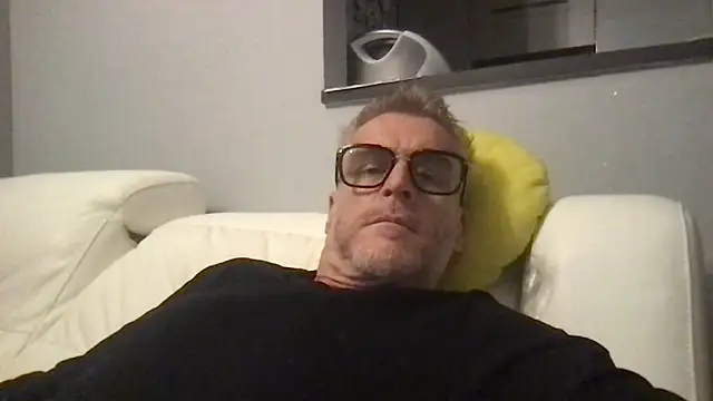 Axl_hot webcam