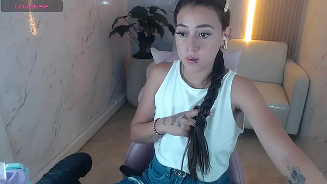 lili_mint_tf webcam