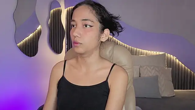 hot_little_bunny webcam