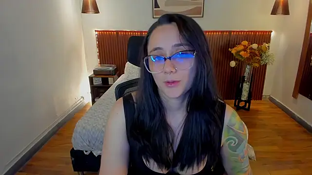 KatherineBond webcam