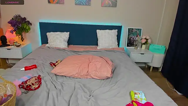 BritneyLix webcam