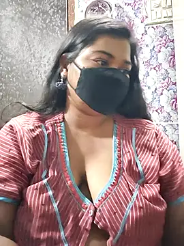 Liyaa_24 webcam