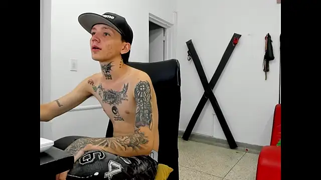 StraightBoy_Nick webcam