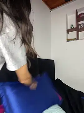 hotwife26 webcam