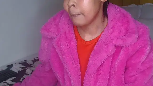 Bella_2025 webcam