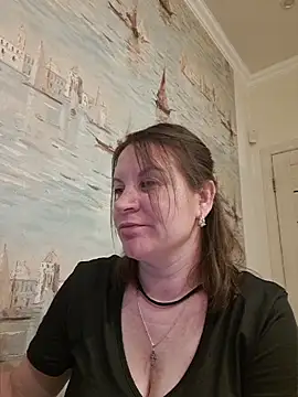 LaraHarper webcam
