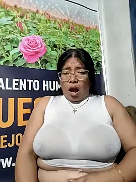 __valentina18 live sex cam