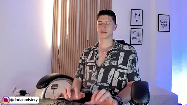 Dorianmistery2322_ webcam