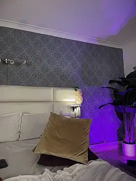 Webcam Model (Celeste_Amber) is live