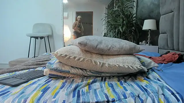 isa_lancaster live sex cam