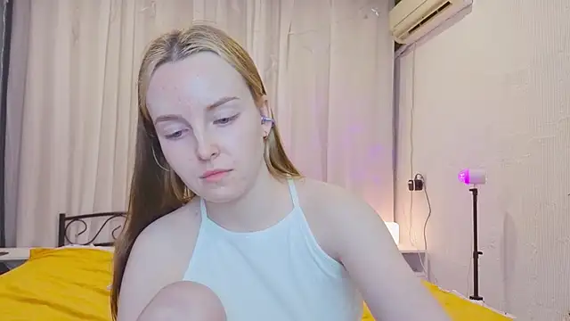 bae_cake_ webcam