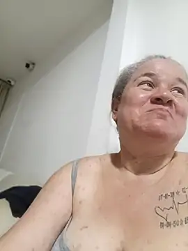 CheekySnowQueen_69 webcam