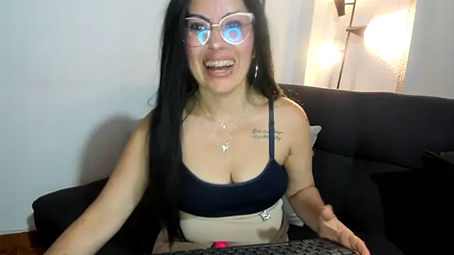 Tania_mature webcam
