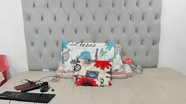 DarkBubble_xx webcam