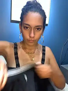DulceLatinaxo webcam