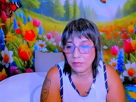 indianroxy webcam