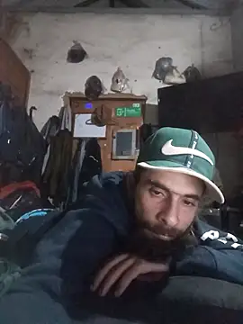 hairy_mannn webcam