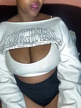 ThickPearlx23 webcam