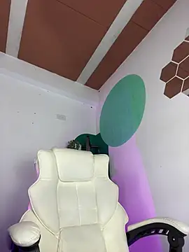 LollaByer webcam