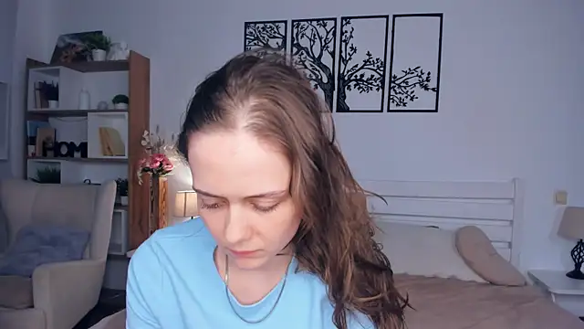 MalvinaTrafford webcam
