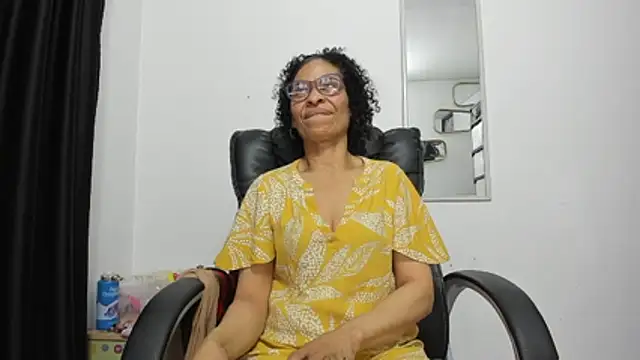 Aries_Mature webcam