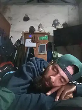 hairy_mannn webcam