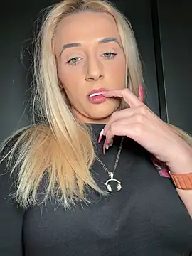 Strongqueen webcam
