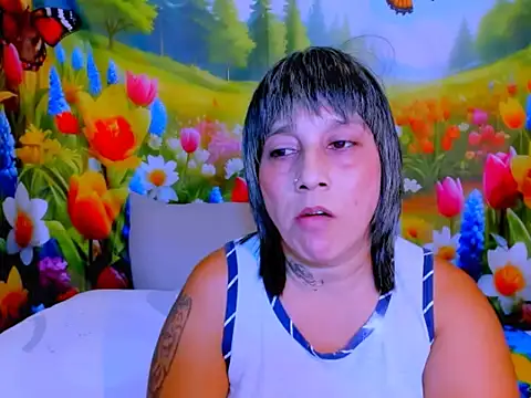 indianroxy webcam